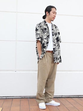 「RECOMMEND  ITEM STYLING」｜「アイテム（スラックス）」を使った、小林優介さん（メンズ・175cm）の春コーディネート
