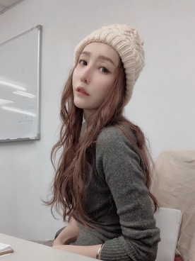 「Abercrombie&Fitch（アバークロンビーアンドフィッチ）のアイテム（ニット/セーター）」を使った、MoMoさん（レディース・169cm）の夏コーディネート