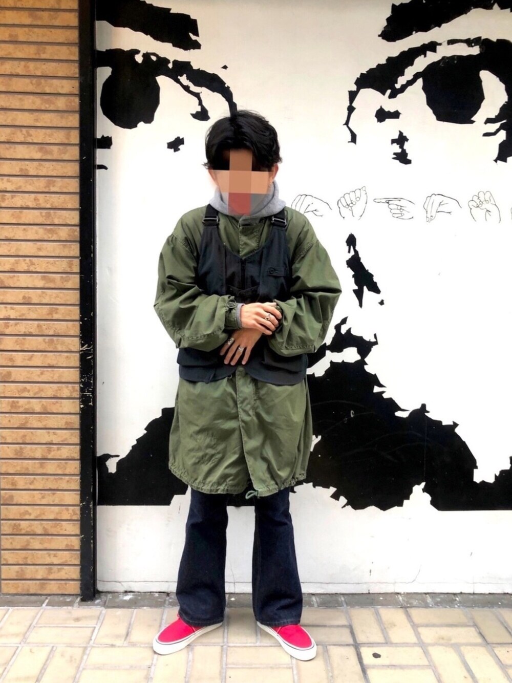 「vintage、カジュアル、アウトドア、アメカジ、snow peak、Levi's、Levis517、フレアパンツ、VANS、BRU NA BOINNE」｜「VINTAGEのアイテム（ミリタリージャケット、グリーン系）」を使った、ヒロさん（メンズ・173cm）の冬コーディネートの1枚目の写真