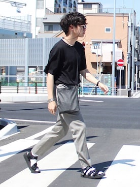 「my beautiful landlet（マイビューティフルランドレット）のアイテム（バッグ）」を使った、TaKu.さん（メンズ・168cm）の夏コーディネート