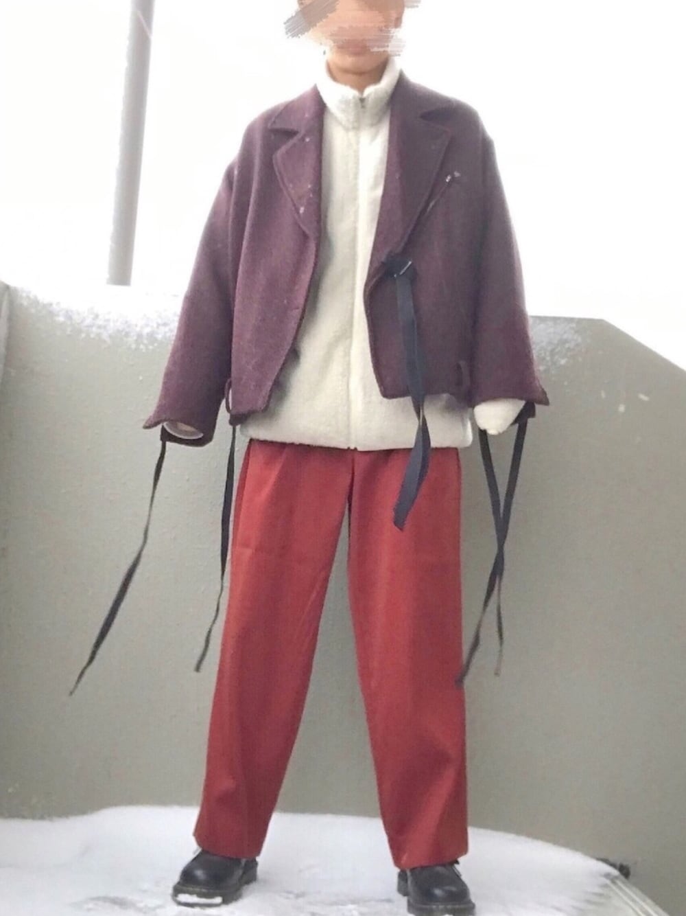 「フリース、尾州、ウール、へリンボーン、ライダース、ワイドパンツ、革靴、冬コーデ」｜「HAREの尾州ウールヘリンボンライダース(HARE)（ライダースジャケット、レッド系）」を使った、まさはるさん（メンズ・170cm）の冬コーディネートの1枚目の写真