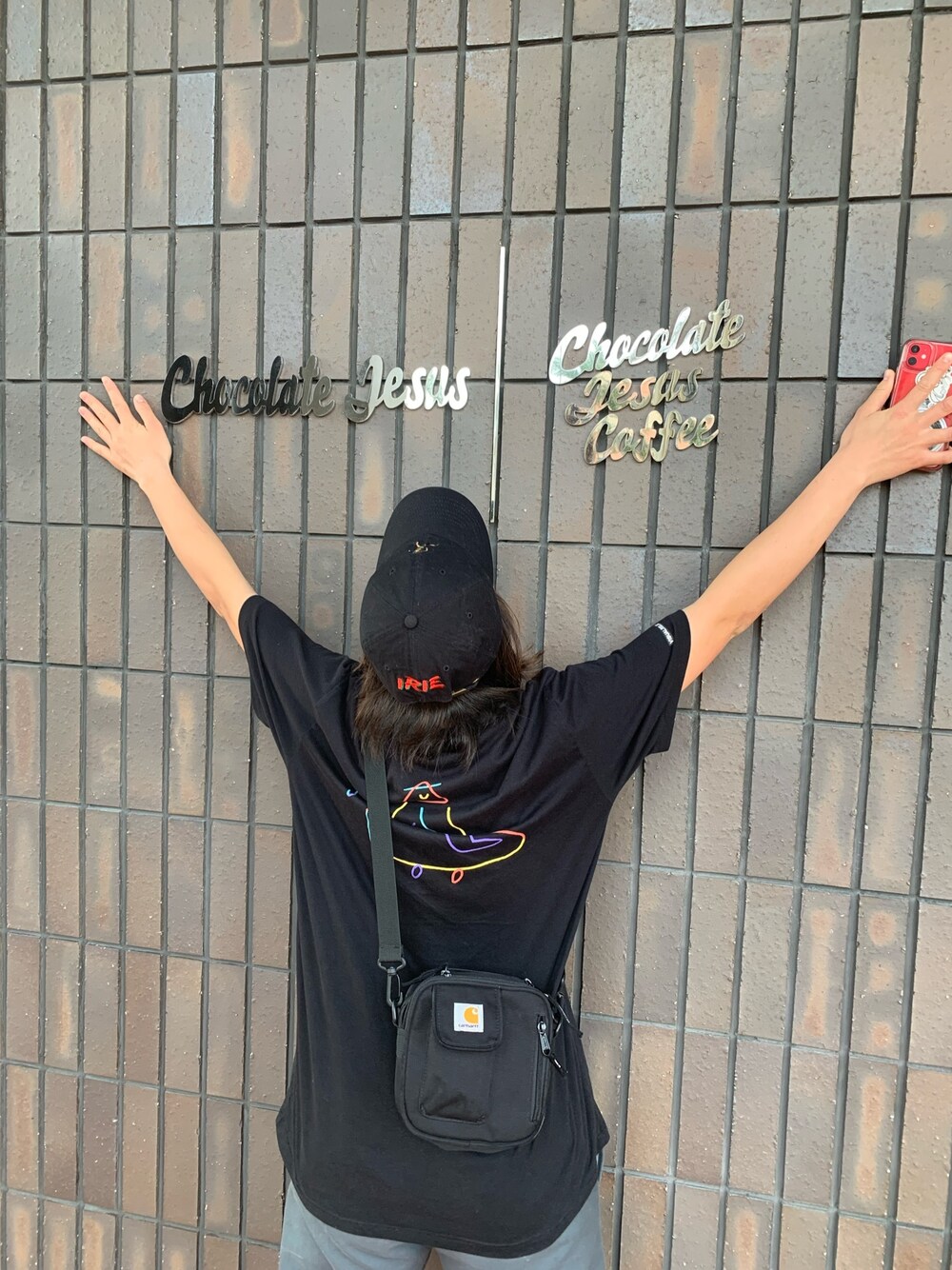 「IRIE LIFEのアイテム（キャップ、ブラック系）」を使った、森主ななみさん（レディース・160cm）の冬コーディネートの1枚目の写真