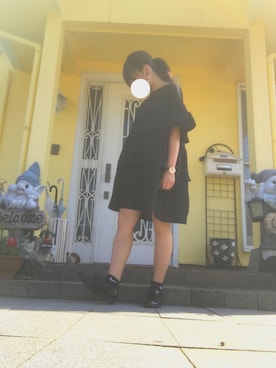 「オールブラック」｜「アイテム（チュニック）」を使った、m a h oさん（レディース・160cm）の春コーディネート