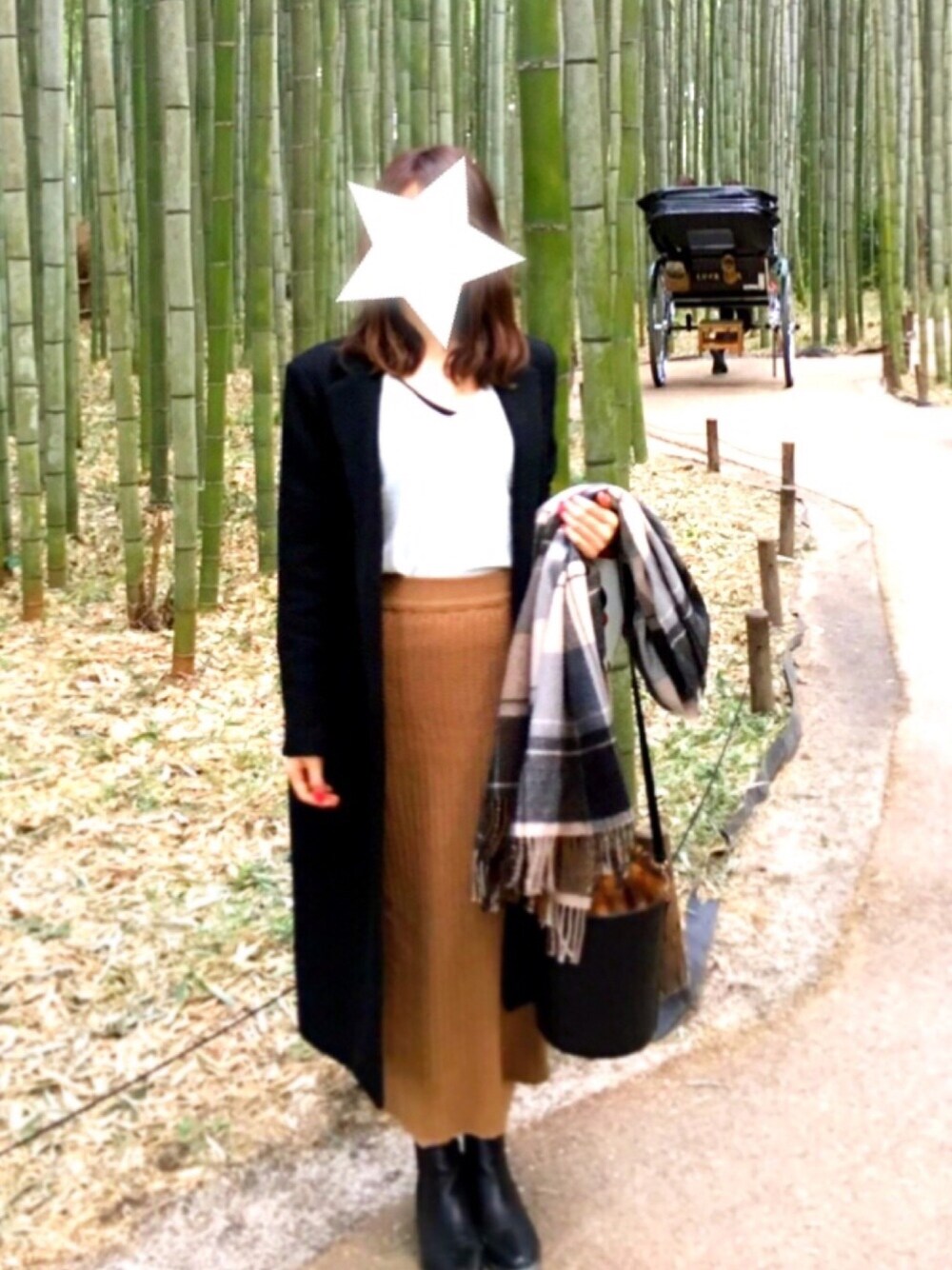 「春コーデ、カジュアルコーデ、きれいめカジュアル、オトナ女子、niko and ...、JEANASiS、AZUL by moussy、Ungrid、LOWRYS FARM、スプリングSENSEOFPLACE」｜「niko and...のワイドリブペンシルスカート【niko and...】（スカート、ベージュ系）」を使った、minaさん（レディース・163cm）の冬コーディネートの1枚目の写真