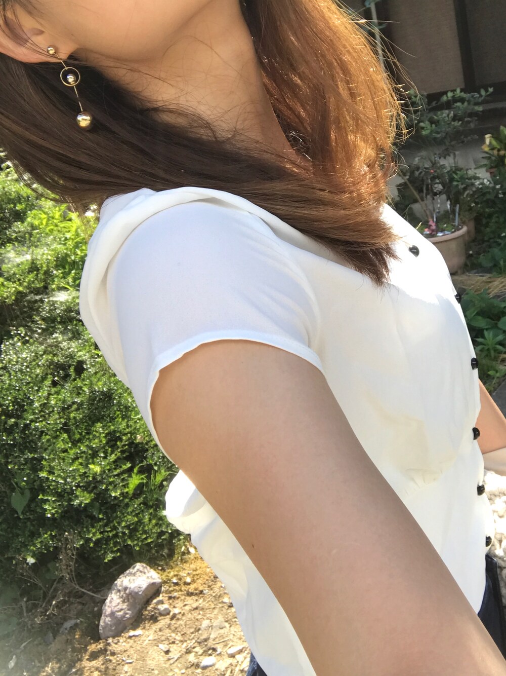 「ドラフトハレ」｜「HAREのIN BOX PIERCE(HARE)（ピアス（両耳用）、その他）」を使った、minaさん（レディース・163cm）の夏コーディネートの1枚目の写真