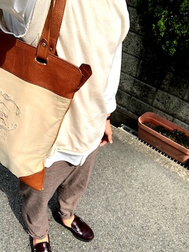 「jiggys shop（ジギーズショップ）のアイテム（スラックス）」を使った、一人十色(ひとりといろ)さん（メンズ・169cm）の春コーディネート