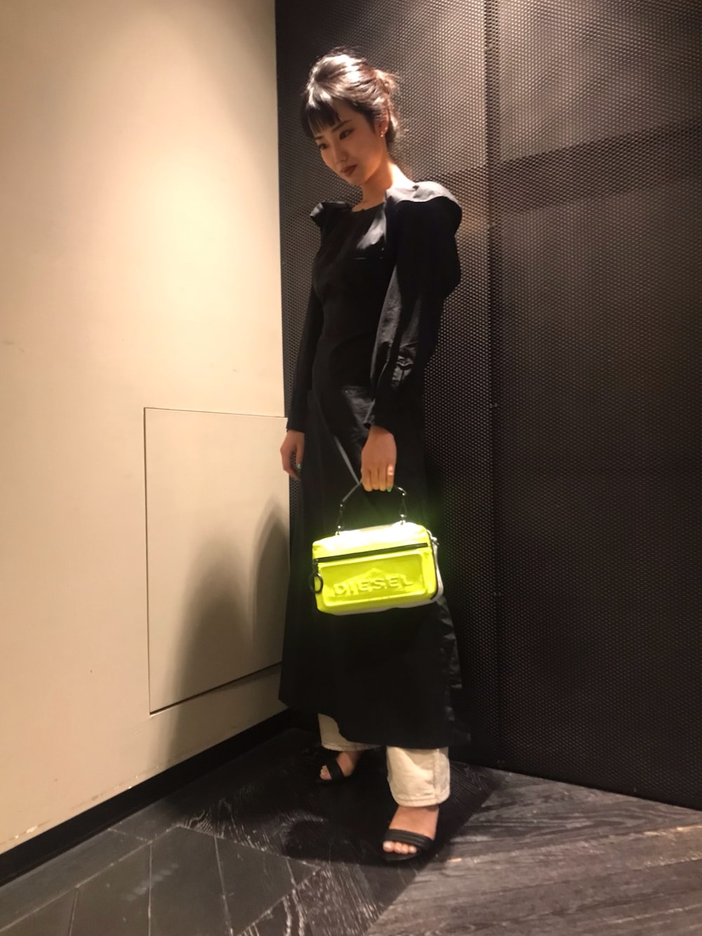 「シンプルコーデ、Diesel、diesel black gold、DIESEL OSAKA、春」｜「DIESELのレディース　2WAYコットンマキシワンピース（ワンピース、ブラック系）」を使った、miho kobayakawaさん（レディース・160cm）の春コーディネートの1枚目の写真