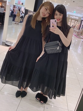 「UNIQLO（ユニクロ）のティアードロングワンピース（ノースリーブ）（ワンピース、ブラック系）」を使った、kuMIさん（レディース・153cm）の夏コーディネート