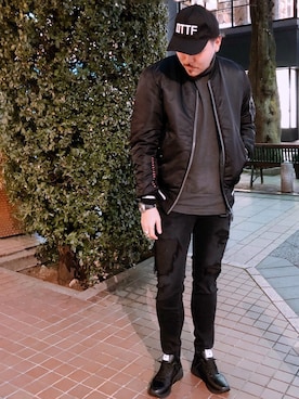 「surt（サート）のアイテム（MA-1）」を使った、胸毛王子さん（メンズ・181cm）の冬コーディネート