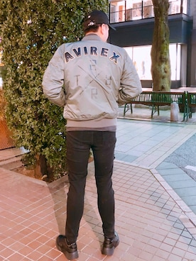 「surt（サート）のアイテム（MA-1）」を使った、胸毛王子さん（メンズ・181cm）の冬コーディネート