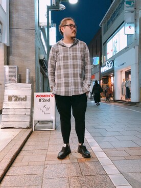 「OURET（オーレット）のアイテム（パンツ）」を使った、胸毛王子さん（メンズ・181cm）の春コーディネート