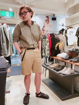 「SOLIDO（ソリード）のアイテム（パンツ）」を使った、胸毛王子さん（メンズ・181cm）の春コーディネート