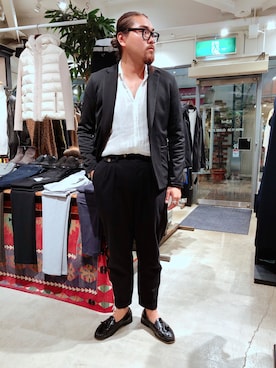「SCROLLのアイテム」を使った、胸毛王子さん（メンズ・181cm）の秋コーディネート