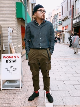 「SCROLLのアイテム」を使った、胸毛王子さん（メンズ・181cm）の秋コーディネート