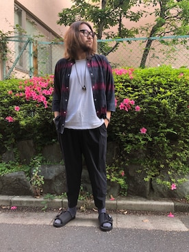 「ISAMU KATAYAMA BACKLASH（イサムカタヤマバックラッシュ）のアイテム（シャツ/ブラウス）」を使った、胸毛王子さん（メンズ・181cm）の春コーディネート