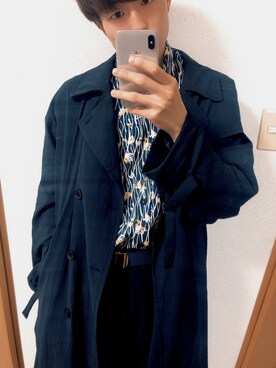 「部屋撮り」｜「アイテム（トレンチコート）」を使った、かぞぞう☺︎🐘さん（メンズ・168cm）の春コーディネート