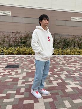「Supreme （シュプリーム）のアイテム（パーカー、ホワイト系）」を使った、gagamalu23さん（メンズ・174cm）の春コーディネート