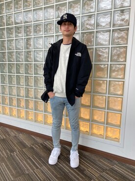 「THE NORTH FACE（ザノースフェイス）のザ・ノース・フェイス メンズマウンテンパーカー / マウンテンライトジャケット（マウンテンパーカー、ブラック系）」を使った、gagamalu23さん（メンズ・174cm）の春コーディネート