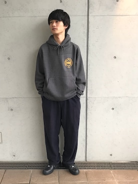 「COMOLI（コモリ）のアイテム（パンツ）」を使った、EZAKIさん（メンズ・173cm）の冬コーディネート