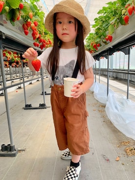 「Carter's（カーターズ）のアイテム（パンツ）」を使った、MICHIKAさん（キッズ・90cm）の春コーディネート