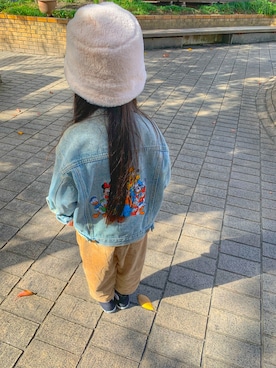 「5歳」｜「アイテム（デニムジャケット）」を使った、MICHIKAさん（キッズ・110cm）の秋コーディネート