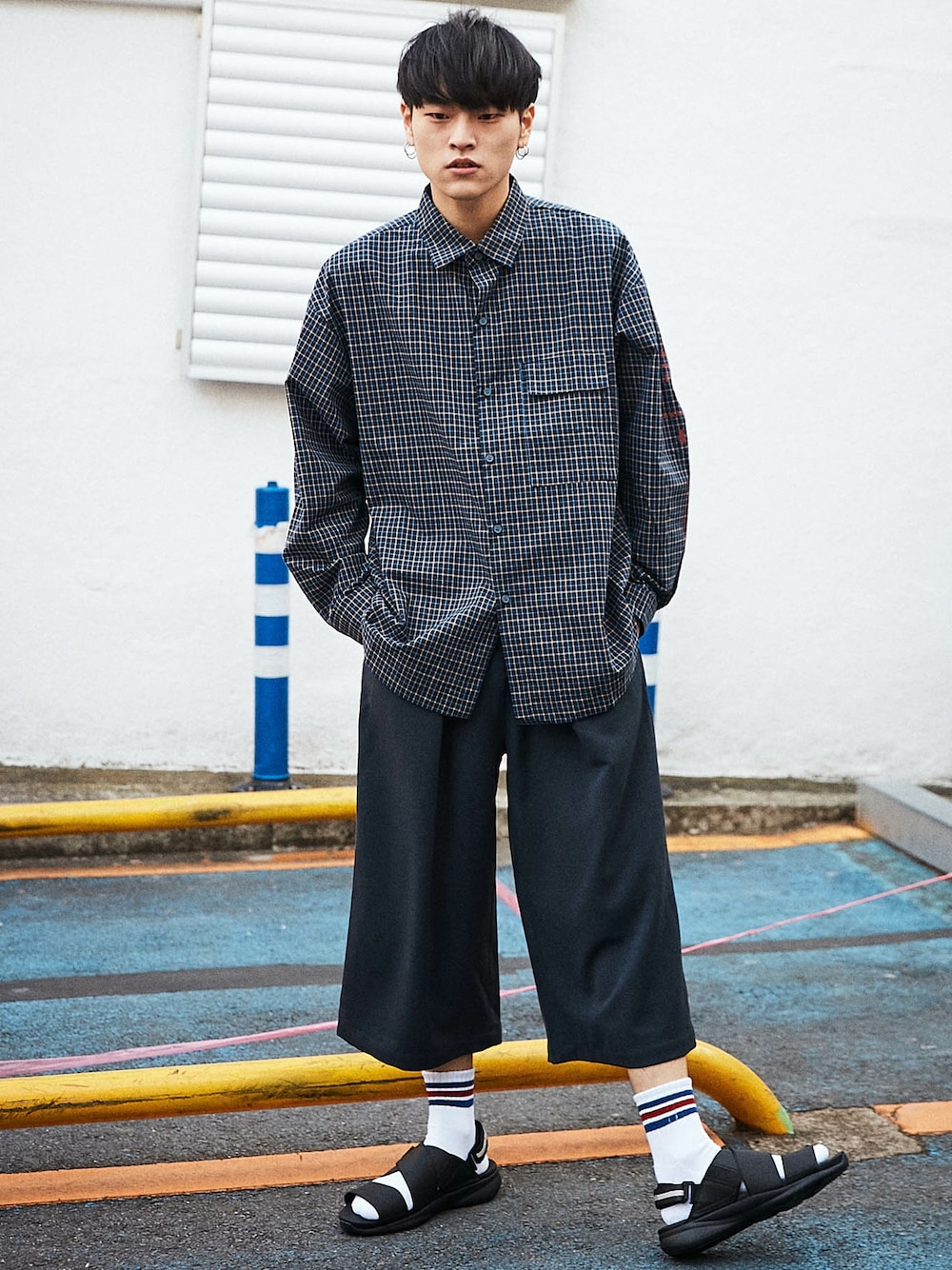 「チェックシャツ、オーバーサイズ、ビックシルエット、ootd、春コーデ、お洒落さんとつながりたい、おしゃれさんと繋がりたい、いいね、save、フォローお願いします🤑」｜「BASQUE magentaの【BASQUE -enthusiastic design-】チェック柄オーバーサイズシャツ（シャツ/ブラウス、ブルー系）」を使った、basquemagentaさん（メンズ・181cm）の春コーディネートの1枚目の写真