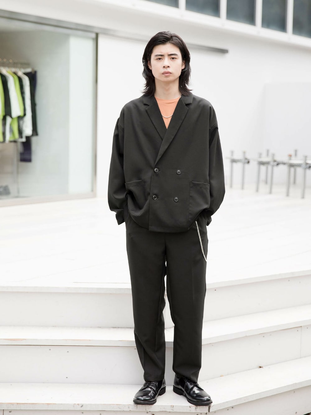 「テーパードパンツ、ジャケット、セットアップ、オーバーサイズ、ワイドパンツ、ダブルジャケット、ドロップショルダー、お洒落さんとつながりたい、いいね、save、フォローお願いします🤑、BASQUEmagenta」｜「BASQUE magentaの【BASQUE -enthusiastic design-】オーバーサイズ セットアップ ポリトロ ダブルテーラードジャケット/テーパードワイドパンツ（テーラードジャケット、ブラック系）」を使った、basquemagentaさん（メンズ・176cm）の秋コーディネートの1枚目の写真