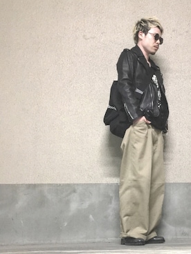 「レザーサンダル」｜「アイテム（ライダースジャケット）」を使った、S.c.o.さん（メンズ・170cm）の春コーディネート