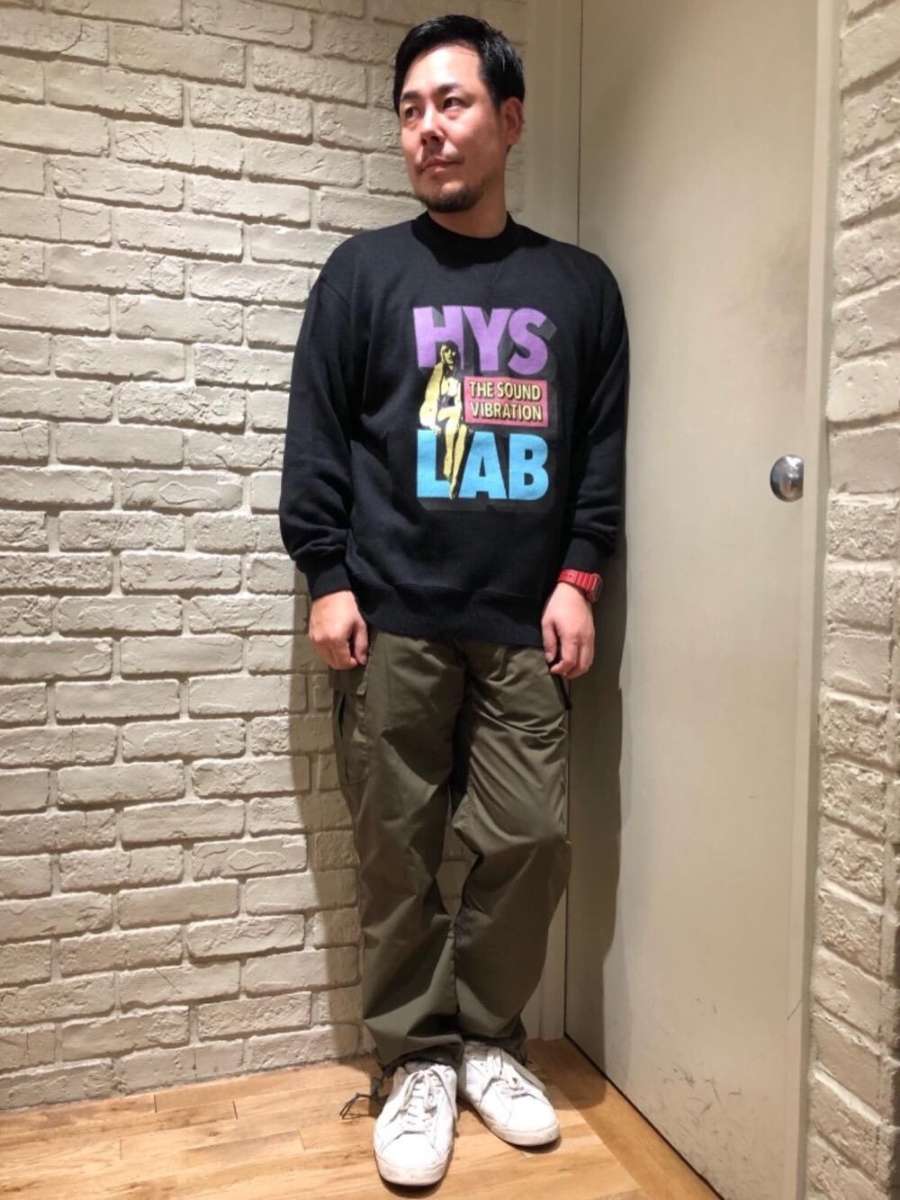 「ミリタリー、カジュアル、ストリート、カーゴパンツ、Hysteric Glamour、グラフィック、ヒステリックグラマー、秋コーデ、ニットコーデ」｜「HYSTERIC GLAMOURのArkAir×HYSTERIC COMBAT TROUSERS（その他パンツ、グリーン系）」を使った、hashikenさん（メンズ・172cm）の秋コーディネートの1枚目の写真