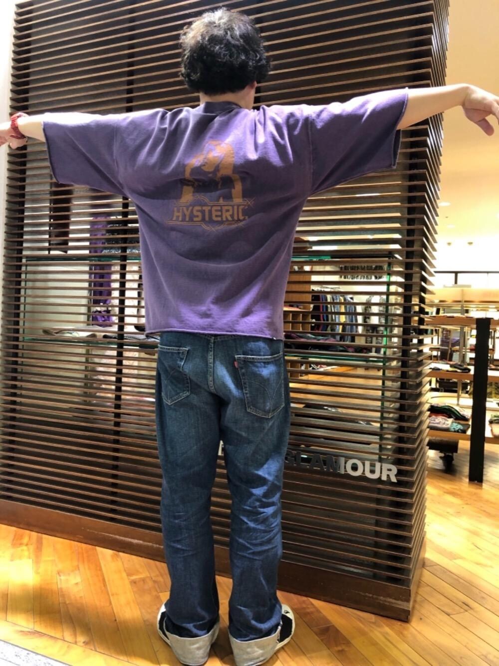 「デニム、ビッグシルエット、Hysteric Glamour、春コーデ、ラフコーデ、カジュアルコーデ、ヒステリックグラマー、ストリートコーデ、アメカジコーデ」｜「HYSTERIC GLAMOURのUSED加工デニム ストレートパンツ（デニムパンツ、ブルー系）」を使った、hashikenさん（メンズ・172cm）の春コーディネートの1枚目の写真
