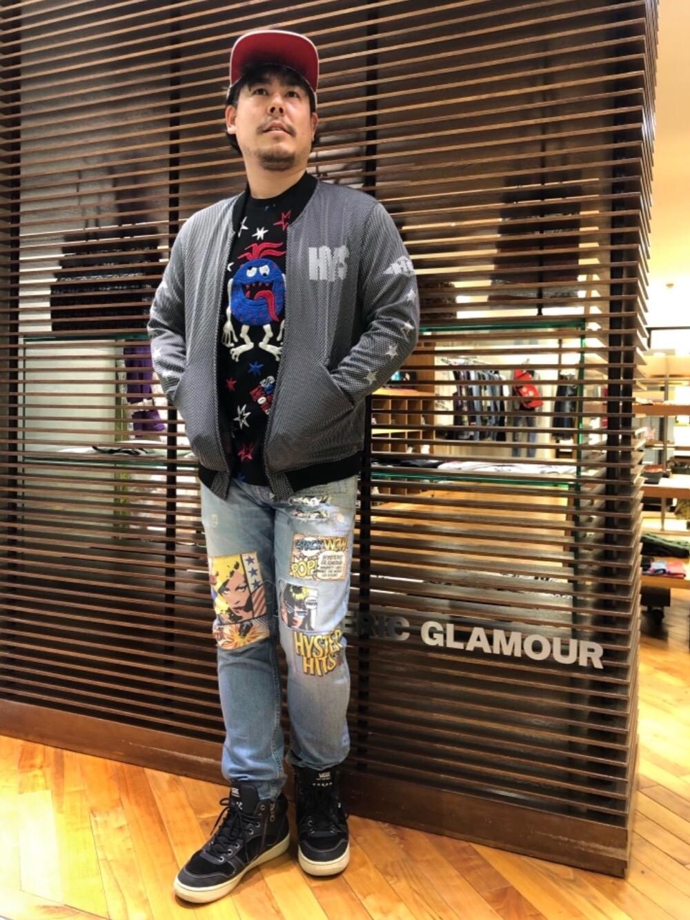 「デニム、Tシャツ、Hysteric Glamour、春コーデ、ラフコーデ、カジュアルコーデ、ヒステリックグラマー、ストリートコーデ、アメカジコーデ」｜「HYSTERIC GLAMOURのSOUND＆VISION 刺繍キャップ（キャップ、ホワイト系）」を使った、hashikenさん（メンズ・172cm）の春コーディネートの1枚目の写真