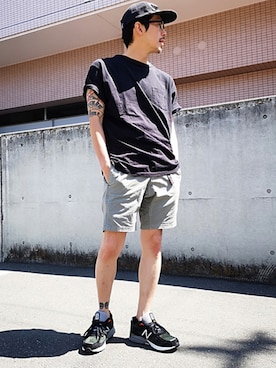 「アイテム（Tシャツ/カットソー、ブラック系）」を使った、Kato-Aさん（メンズ・165cm）の春コーディネート