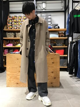 「WHITELAND（ホワイトランド）のアイテム（トレンチコート）」を使った、Junya Kasugaさん（メンズ・170cm）の秋コーディネート
