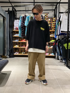 「WHITELAND（ホワイトランド）のWHITELAND/ホワイトランド/BIG WILLY T/ビッグTシャツ（Tシャツ/カットソー、ブラック系）」を使った、Junya Kasugaさん（メンズ・170cm）の夏コーディネート