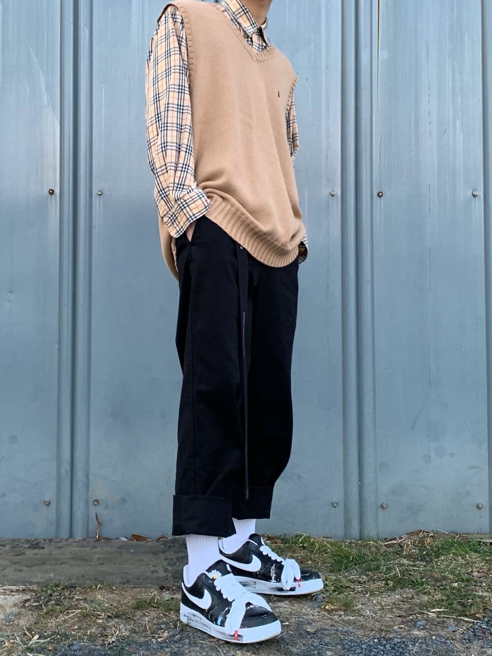 POLO RALPH LAURENのベスト（ブラウン系）を使った「ニットベスト」の