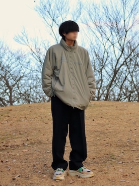 「BALENCIAGA」｜「アイテム（ミリタリージャケット）」を使った、ぶー。さん（メンズ・178cm）の冬コーディネート