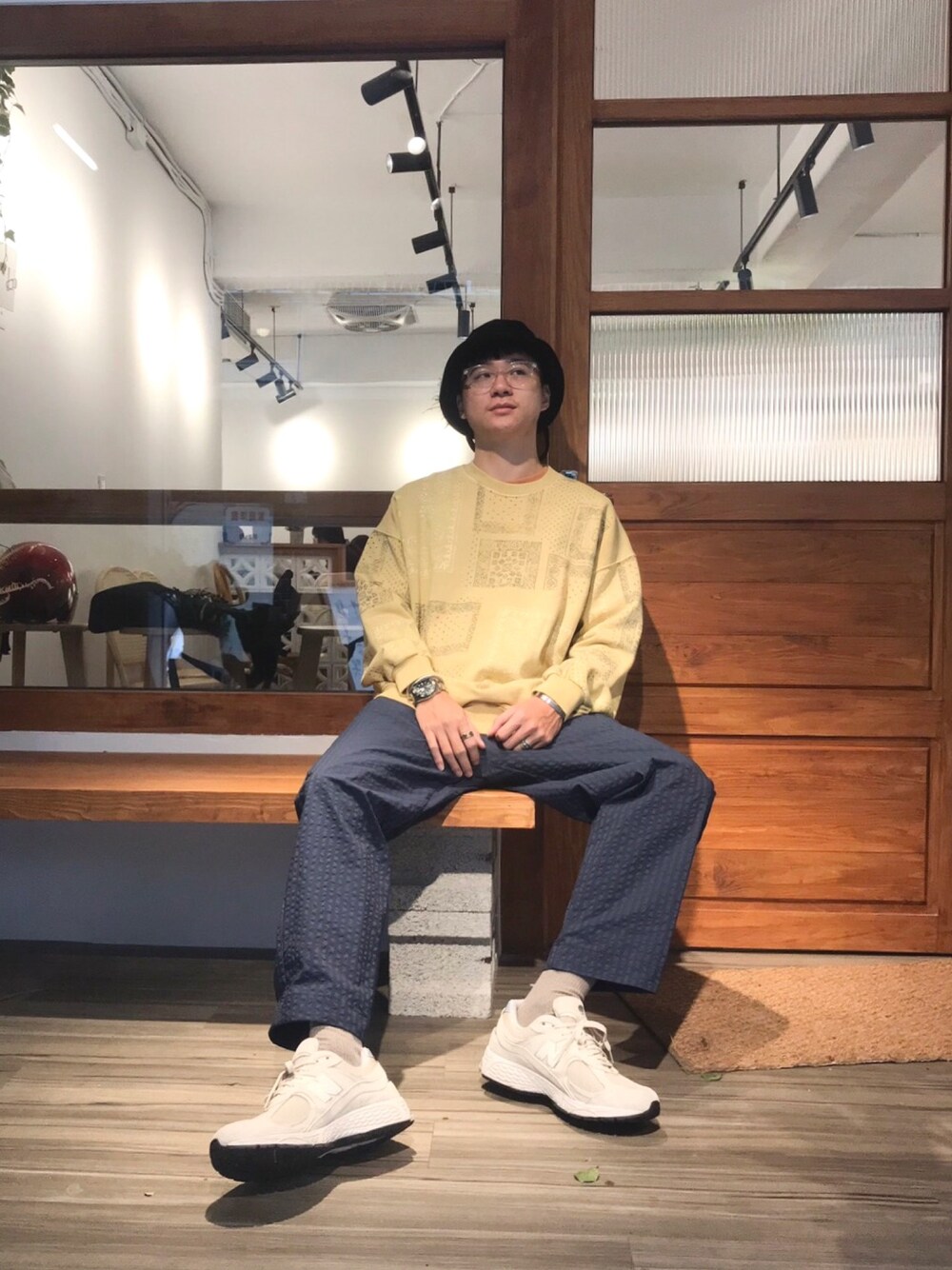 「ootd、街頭穿搭、球鞋、休閒」｜「Mighty Shineの【Mighty shine】CORDUROY JETHAT（キャップ、ブラック系）」を使った、Alex🇹🇼さん（メンズ・175cm）の秋コーディネートの1枚目の写真