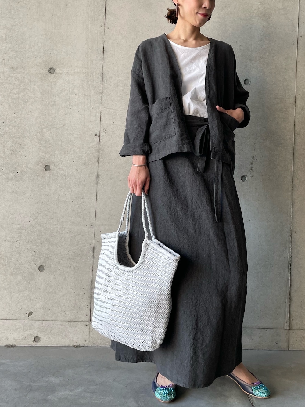 新品！BEARDSLEYビアズリー アンティーク風リネンハオリ　 ノーカラー レディース 新品！BEARDSLEYビアズリー アンティーク風リネンハオリ