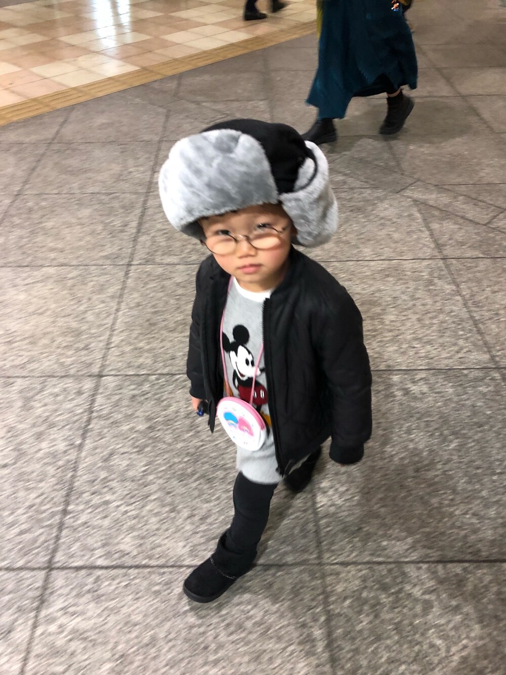「男の子、4歳、メガネ男子、kids、プチプラ、キッズファッション」｜「390のアイテム（帽子、ブラック系）」を使った、sakumonさん（キッズ・90cm）の冬コーディネートの1枚目の写真