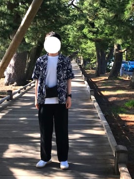 「A.P.C.（アーペーセー）のアイテム（スラックス）」を使った、zushiさん（メンズ・166cm）の夏コーディネート