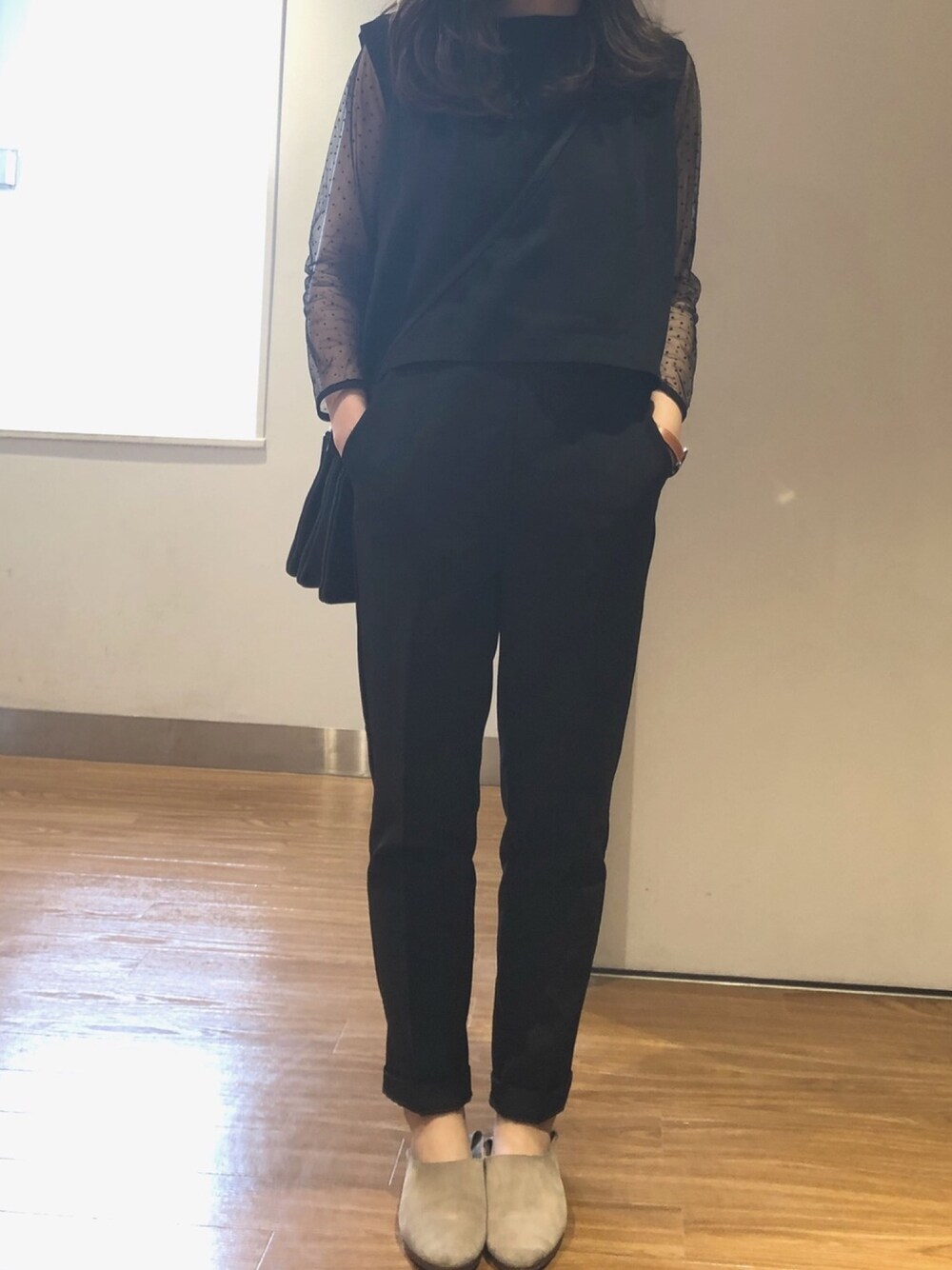 「パンツスタイル、低身長、説明会、モノトーン、150cm」｜「GUの（GU）イージーテーパードパンツＢ（パンツ、ブラック系）」を使った、renamamaさん（レディース・149cm）の春コーディネートの1枚目の写真