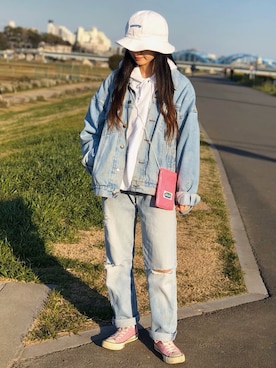 「Naughty（ノーティー）のアイテム」を使った、Shionさん（レディース・156cm）の春コーディネート