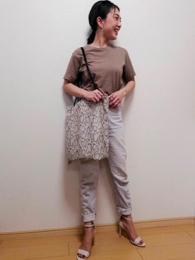 知名 エリカさんのコーディネート