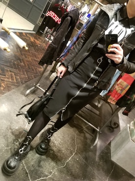 「KMRii」｜「アイテム（ライダースジャケット）」を使った、あやさん（レディース・170cm）の秋コーディネート