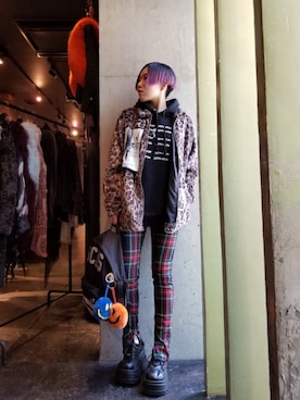 「ROYAL FLASH（ロイヤルフラッシュ）のアイテム（財布/小物）」を使った、あやさん（レディース・170cm）の冬コーディネート