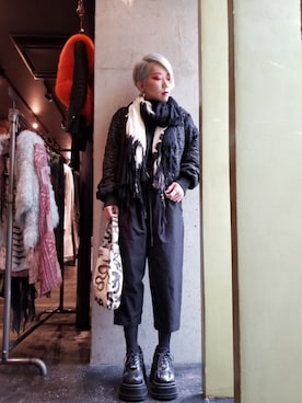 「KMRii（ケムリ）のアイテム（ジャケット/アウター）」を使った、あやさん（レディース・170cm）の冬コーディネート