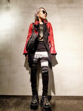 「アイテム（ライダースジャケット、レッド系）」を使った、あやさん（レディース・170cm）の冬コーディネート