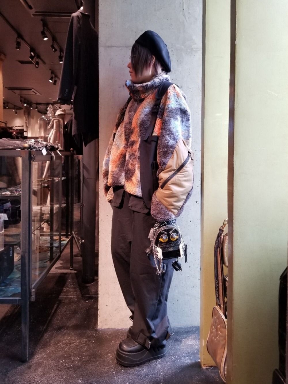「ROYAL FLASH、やっぱりストリートが好き、大人カジュアル、ラクチンコーデ、冬コーデ、パンツスタイル、ootd、ボア、スニーカーコーデ、着回しコーデ」｜「ROYAL FLASHのアイテム（ジャケット/アウター、その他）」を使った、あやさん（レディース・170cm）の秋コーディネートの1枚目の写真