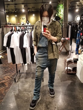 「ISAMU KATAYAMA BACKLASH（イサムカタヤマバックラッシュ）のアイテム」を使った、あやさん（レディース・170cm）の夏コーディネート