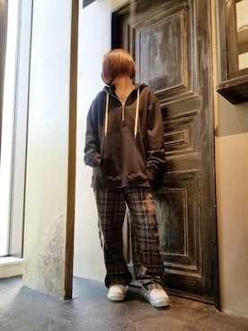 「ISAMU KATAYAMA BACKLASH（イサムカタヤマバックラッシュ）のアイテム（パーカー）」を使った、あやさん（レディース・170cm）の冬コーディネート